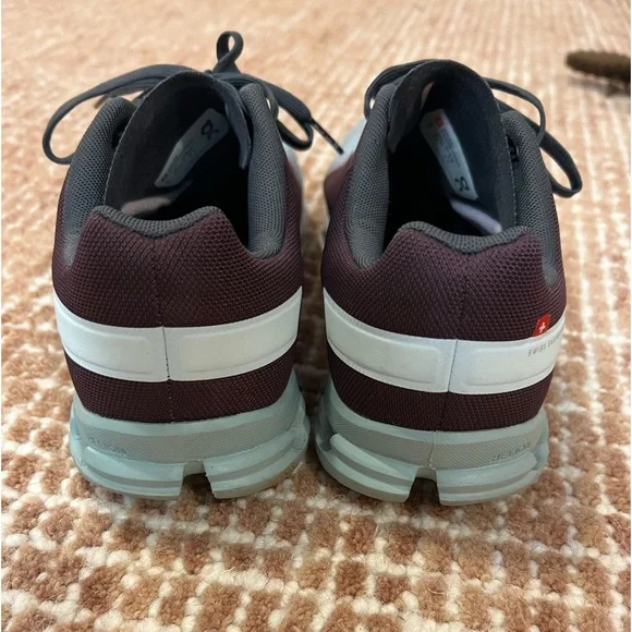 On Running Athletic Shoes - Black and Gray - Picture 2 of 3